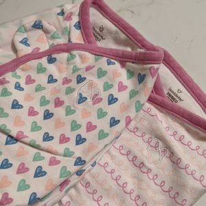 *FREE* PAIR of SwaddleMe Swaddles